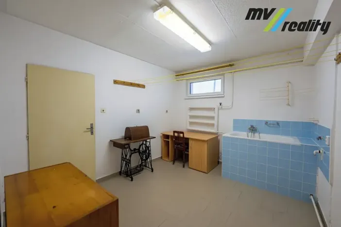Prodej rodinného domu, Městec Králové, Třešňová, 300 m2