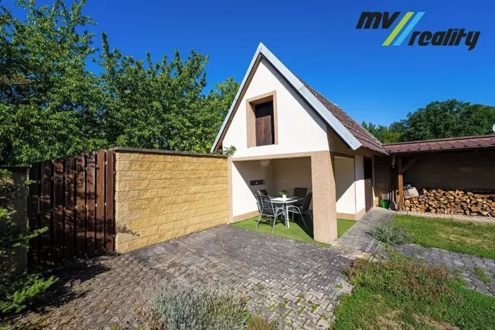 Prodej rodinného domu, Městec Králové, Třešňová, 300 m2