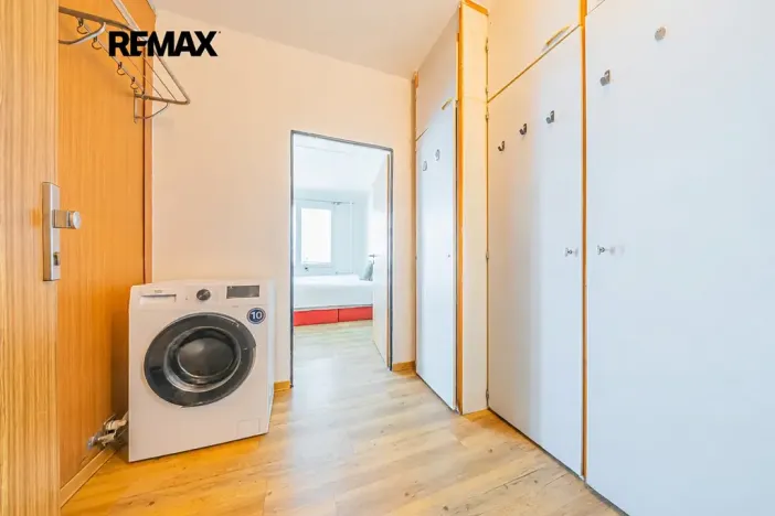 Prodej bytu 1+kk, Praha - Kamýk, Dobevská, 25 m2