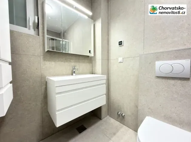 Prodej bytu 3+kk, Novalja, Chorvatsko, 68 m2