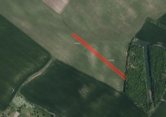Prodej pole, Násedlovice, 9152 m2