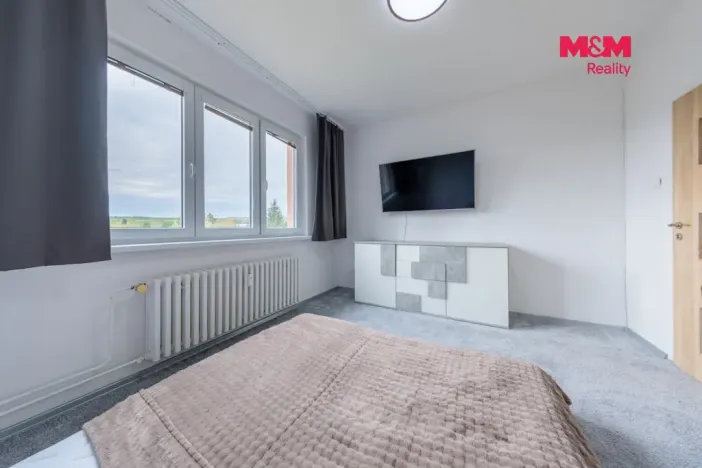 Prodej bytu 2+1, Nová Role, Tovární, 55 m2