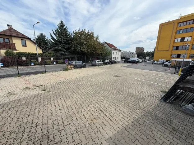 Pronájem komerčního pozemku, Praha - Žižkov, Malešická, 500 m2