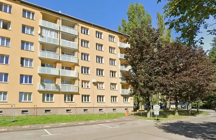 Prodej bytu 2+1, Jičín, Nám. V. Čtvrtka, 68 m2