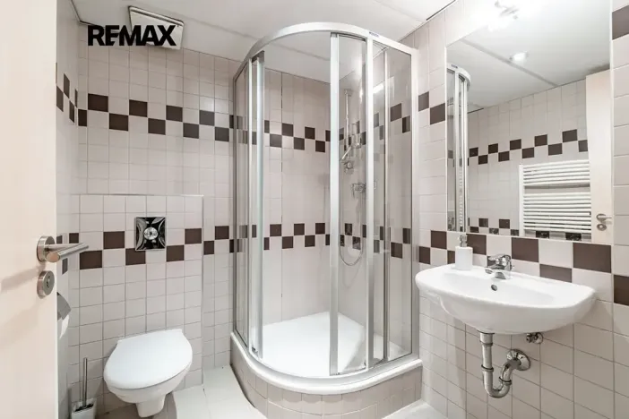 Pronájem kanceláře, Praha - Smíchov, Kováků, 103 m2