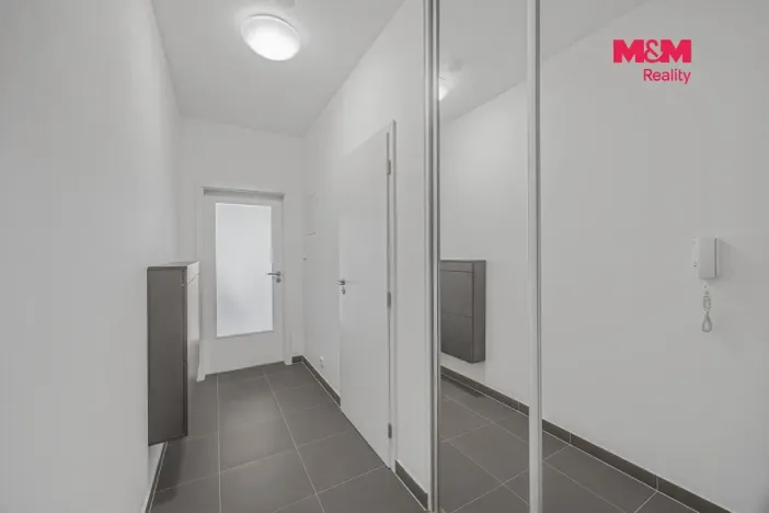 Prodej bytu 1+kk, Praha - Hostavice, U Hostavického potoka, 33 m2