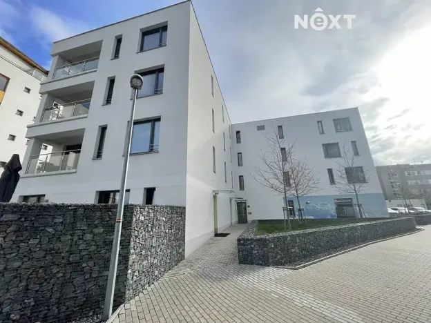 Pronájem bytu 1+kk, Praha - Hlubočepy, Devonská, 39 m2