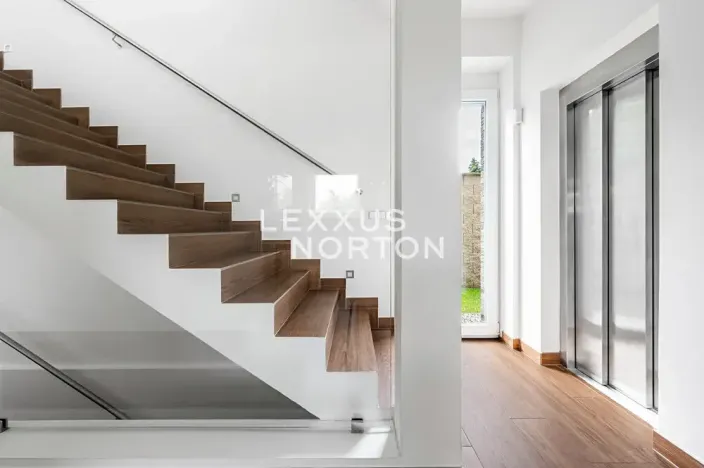 Pronájem rodinného domu, Praha - Břevnov, Falcká, 500 m2
