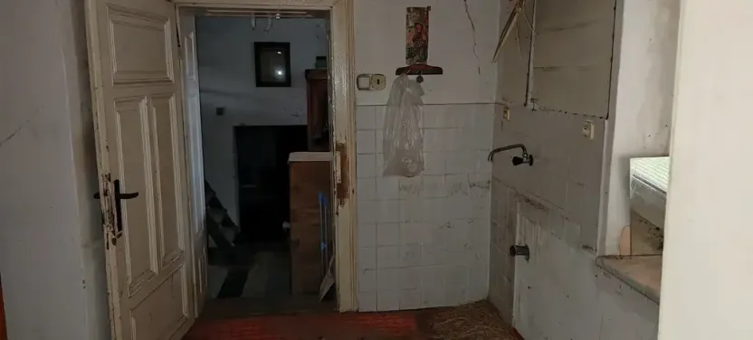 Pronájem skladu, Šumice, 141 m2