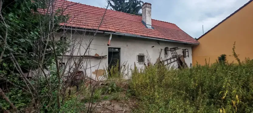 Pronájem skladu, Šumice, 141 m2