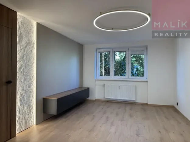Prodej bytu 2+1, Ostrov, Masarykova, 68 m2