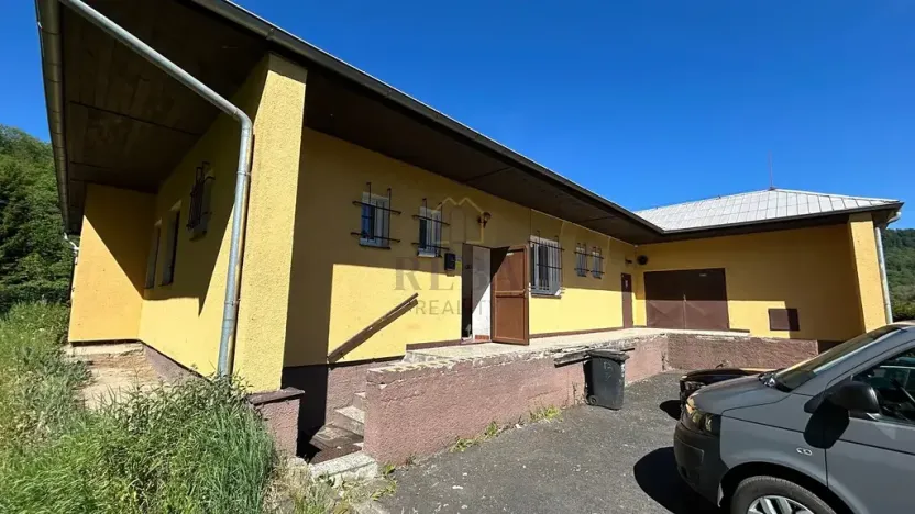 Prodej výrobních prostor, Vojkovice, 435 m2