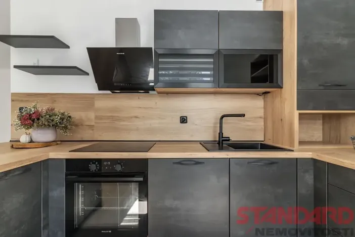 Prodej bytu 2+kk, Přeštice, Na Chmelnicích, 52 m2