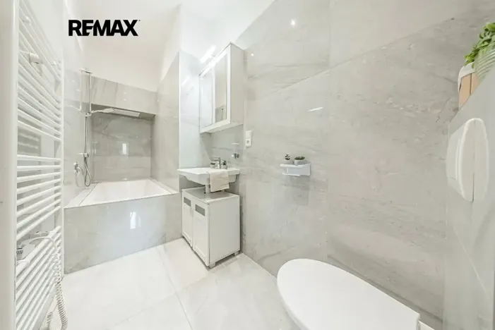 Prodej bytu 2+kk, Hostivice, Čsl. armády, 43 m2