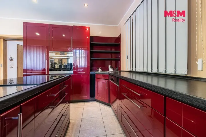 Prodej rodinného domu, Černovice, 140 m2