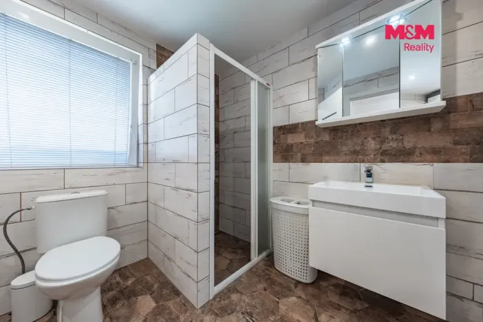 Prodej rodinného domu, Černovice, 140 m2