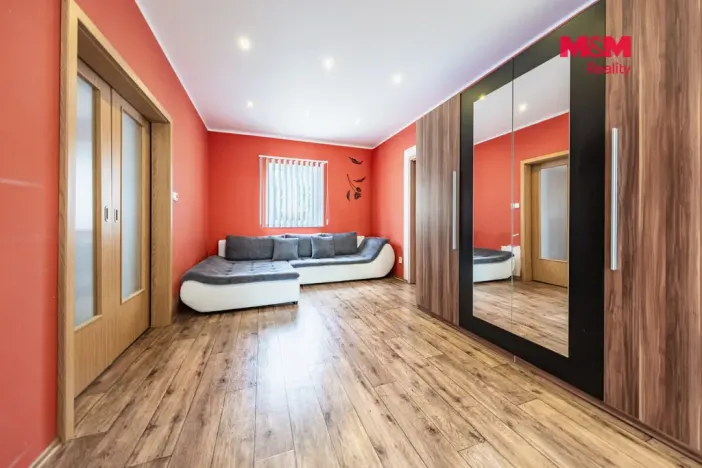 Prodej rodinného domu, Černovice, 140 m2