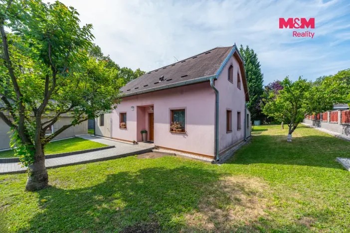 Prodej rodinného domu, Černovice, 140 m2