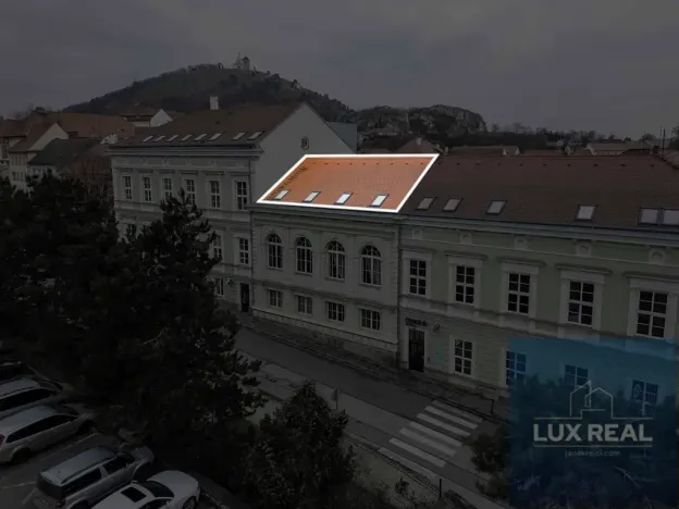 Prodej atypického bytu, Mikulov, Komenského, 164 m2