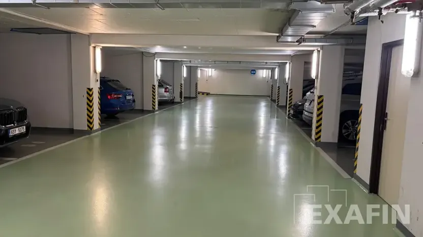 Prodej garážového stání, Praha - Troja, Velká skála, 12 m2