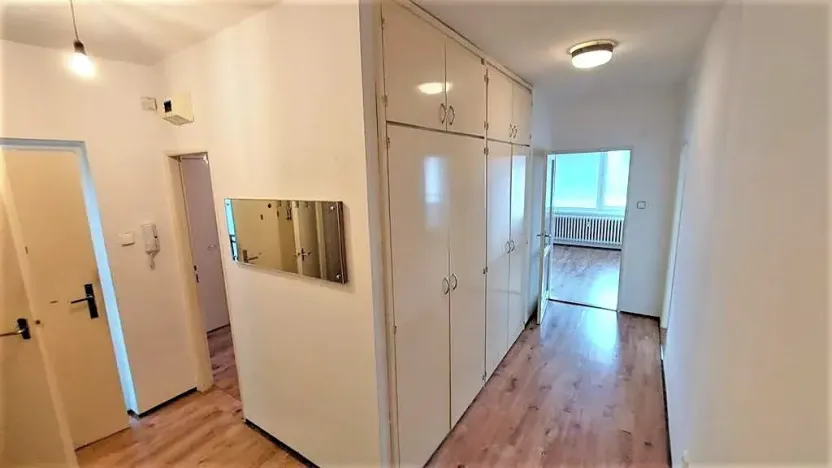 Prodej bytu 2+1, Praha, Ke kladivům, 62 m2