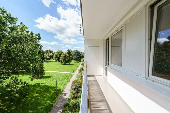 Prodej bytu 1+kk, Praha - Prosek, Veltruská, 33 m2