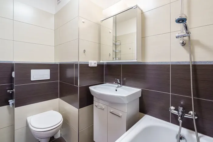 Prodej bytu 1+kk, Praha - Prosek, Veltruská, 33 m2