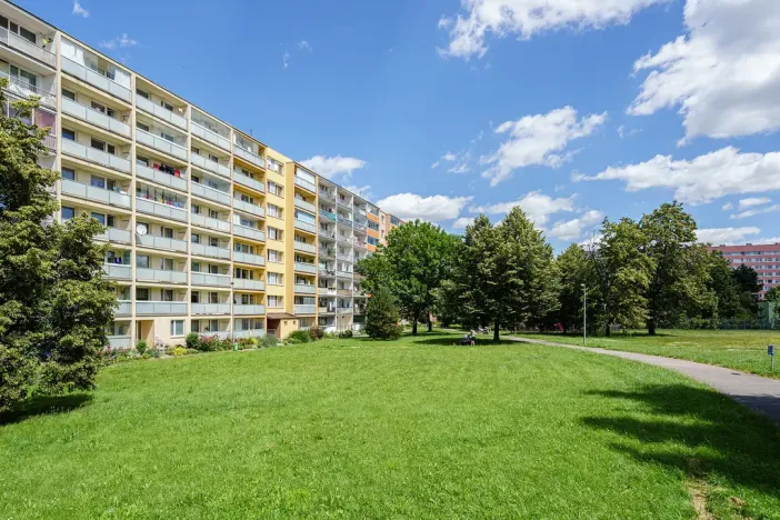 Prodej bytu 1+kk, Praha - Prosek, Veltruská, 33 m2