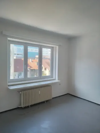 Pronájem bytu 3+1, Pardubice, Sladkovského, 82 m2