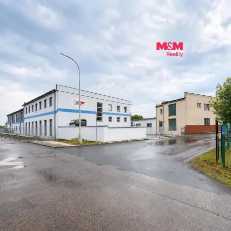 Pronájem kanceláře, Moravany - Platěnice, 158 m2