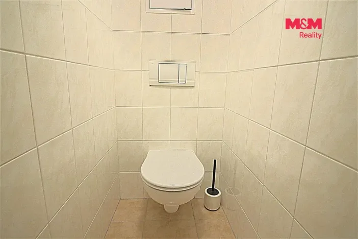 Pronájem bytu 1+kk, Klecany, V Honech, 32 m2