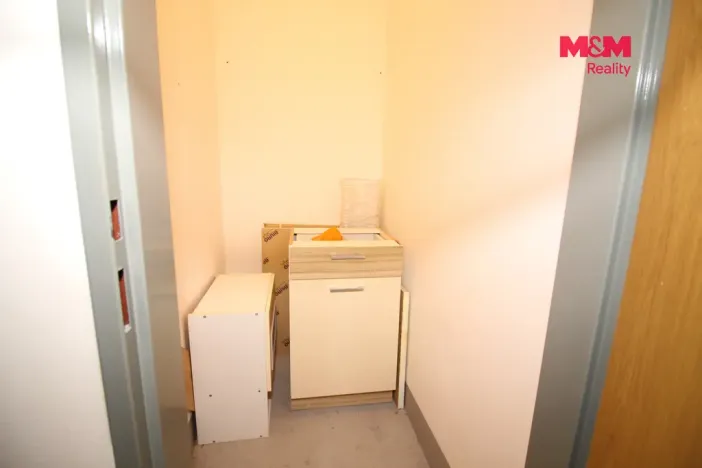 Pronájem bytu 1+kk, Klecany, V Honech, 32 m2