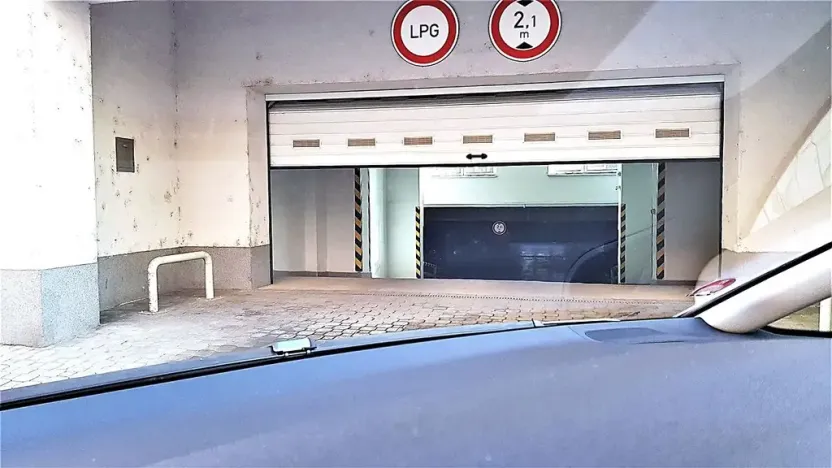 Prodej garážového stání, Brno, Klíčova, 20 m2