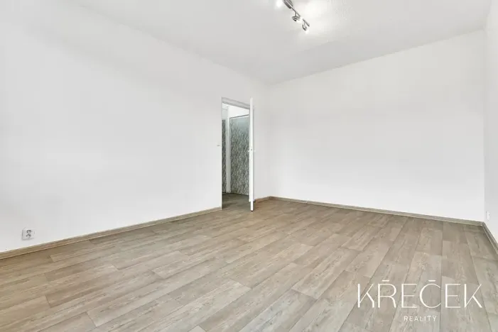 Pronájem bytu 1+1, Třebíč, Zahraničního odboje, 33 m2