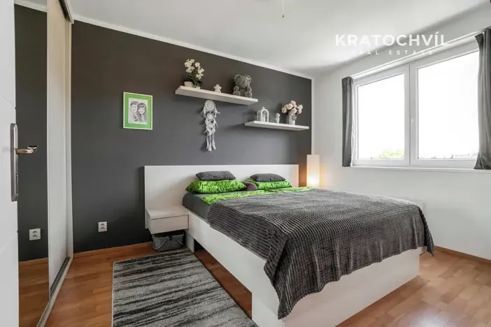 Prodej bytu 2+kk, Jesenice, Na Okruhu, 42 m2