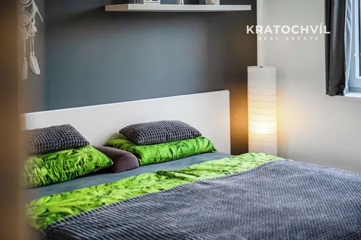 Prodej bytu 2+kk, Jesenice, Na Okruhu, 42 m2