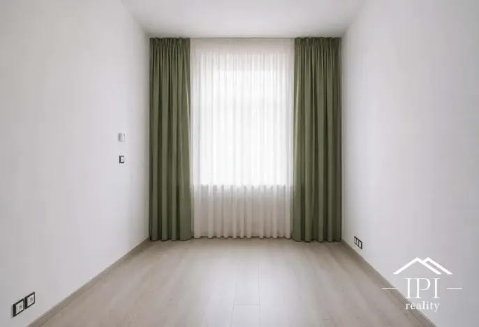 Pronájem bytu 2+kk, Praha - Holešovice, Veverkova, 55 m2