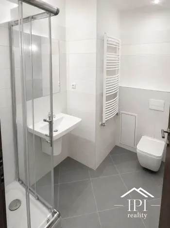 Pronájem bytu 2+kk, Praha - Holešovice, Veverkova, 55 m2