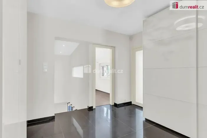 Prodej rodinného domu, Říčany, Strmá, 160 m2