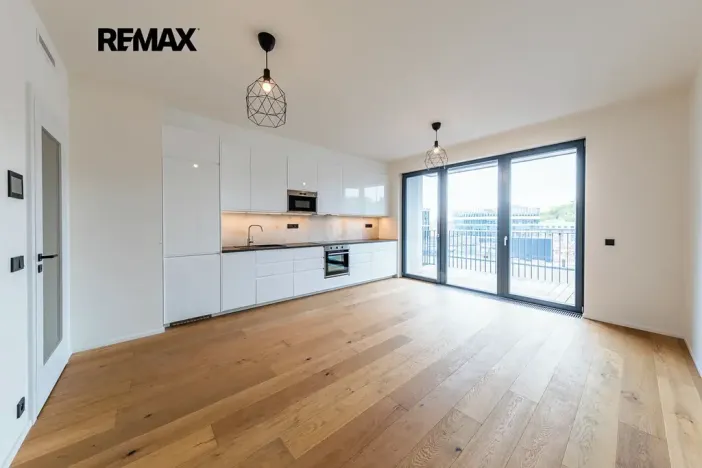 Pronájem bytu 2+kk, Praha - Smíchov, Grafická, 66 m2