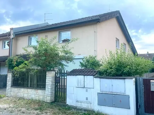 Pronájem bytu 1+kk, Praha - Újezd nad Lesy, Hrádková, 16 m2