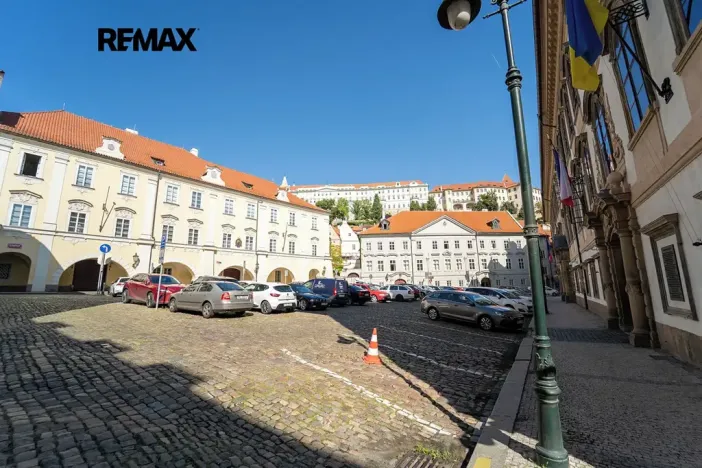 Pronájem bytu 3+1, Praha - Malá Strana, Valdštejnské náměstí, 91 m2