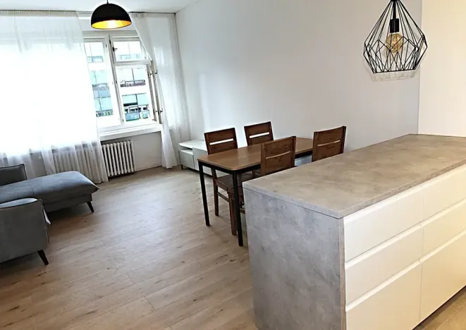 Pronájem bytu 2+kk, Praha - Karlín, Pobřežní, 58 m2