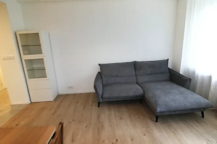 Pronájem bytu 2+kk, Praha - Karlín, Pobřežní, 58 m2