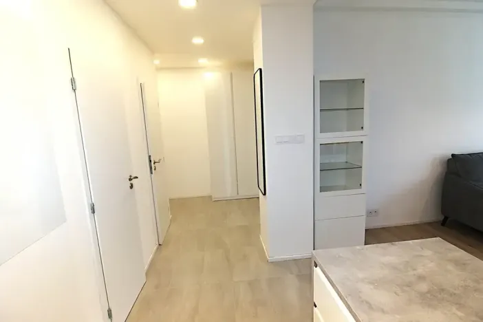 Pronájem bytu 2+kk, Praha - Karlín, Pobřežní, 58 m2