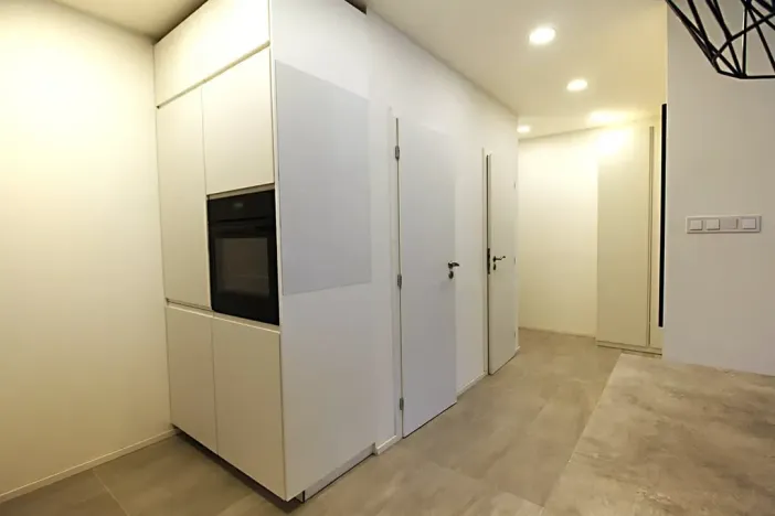 Pronájem bytu 2+kk, Praha - Karlín, Pobřežní, 58 m2