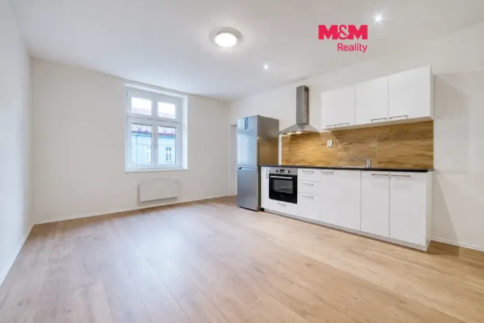 Prodej bytu 2+kk, Plzeň - Doubravka, Masarykova, 45 m2