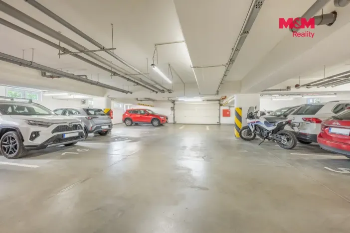 Prodej bytu 2+kk, Praha - Suchdol, Holubí, 40 m2