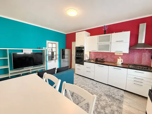 Pronájem bytu 2+kk, Hradec Králové, Střelecká, 52 m2