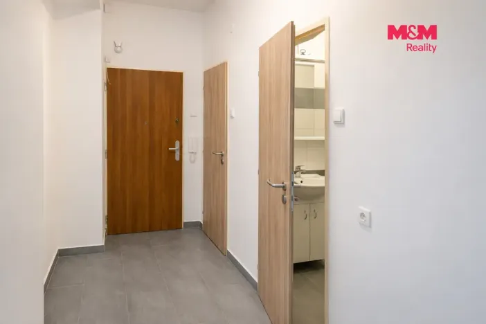 Pronájem bytu 2+1, Louny, Sladkovského, 58 m2